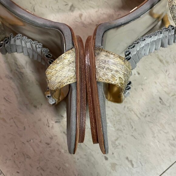 BADGLEY MISCHKA Grey Snake Leather Designer T-strap Sandals Heels 5"‎ - Picture 7 of 16